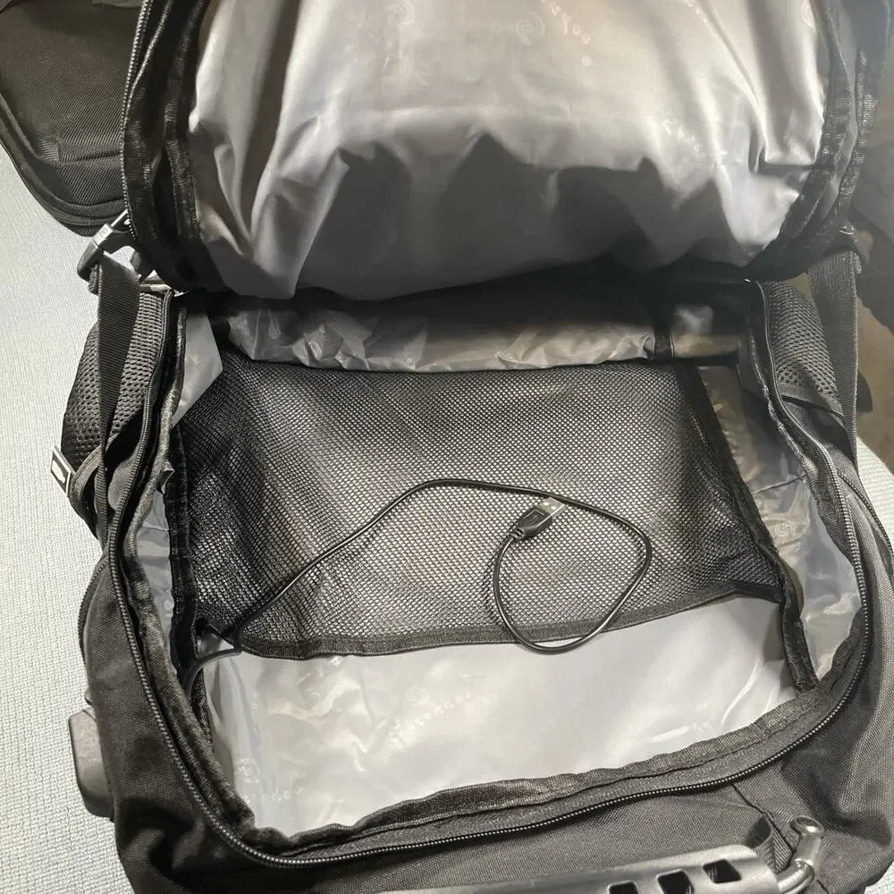 Shrrdoo Extra Large 50L Travel Laptop Backpack with USB Charging Port